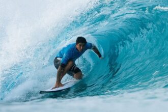 Brasil emplaca 6 surfistas nas oitavas de final da etapa de Abu Dhabi