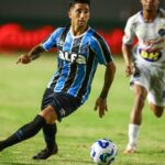 Grêmio bate São Raimundo nos pênaltis e segue na Copa do Brasil