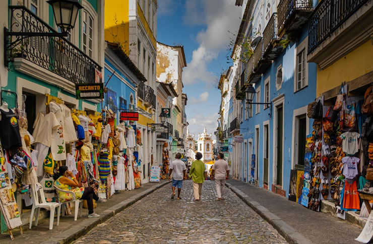 Dois destinos baianos entram em lista dos mais procurados no exterior; veja quais
