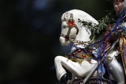 Caminhos da Reportagem mostra sincretismo da Festa de São Jorge