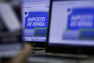IR 2025: saiba como incluir dependentes e deduzir despesas