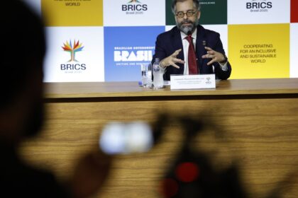 Tarifaço e fundo ambiental são prioridades de chanceleres do Brics