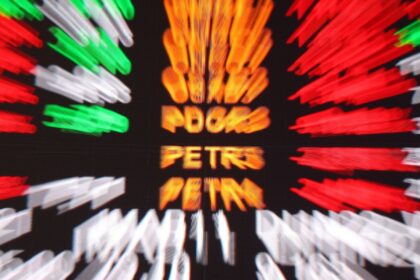 Bolsa supera os 139 mil pontos e bate recorde histórico
