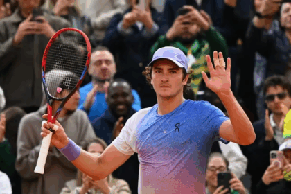 João Fonseca cai, mas duplas brasileiras vencem em Roland Garros