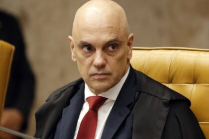 Moraes vota por suspensão parcial de ação do golpe contra Ramagem