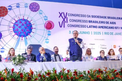 Brasil reduz transmissão do HIV vertical e pede certificado da Opas
