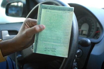 🚗 IPVA: Placas com final 8 têm até segunda (30) para pagar com 8% de desconto