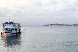 Travessia Salvador-Mar Grande é suspensa por causa do mau tempo nesta quinta-feira (12)