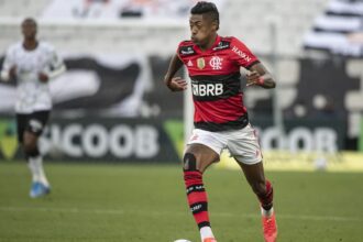 Bruno Henrique, do Flamengo, vira réu por fraudar resultado de jogo