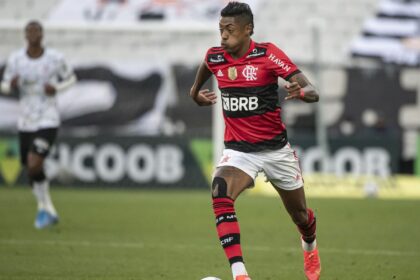 Bruno Henrique, do Flamengo, vira réu por fraudar resultado de jogo