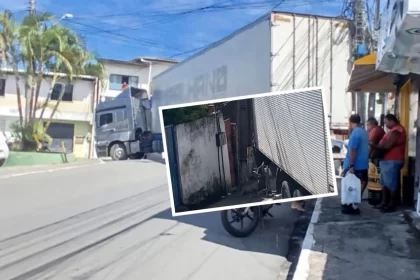 Carreta desgovernada derruba poste de energia em Itinga