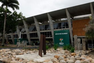 Líderes chegam para a reunião de Cúpula do Brics no MAM