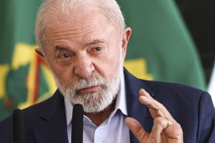 Lula pede aos bancos nova forma de financiar o desenvolvimento