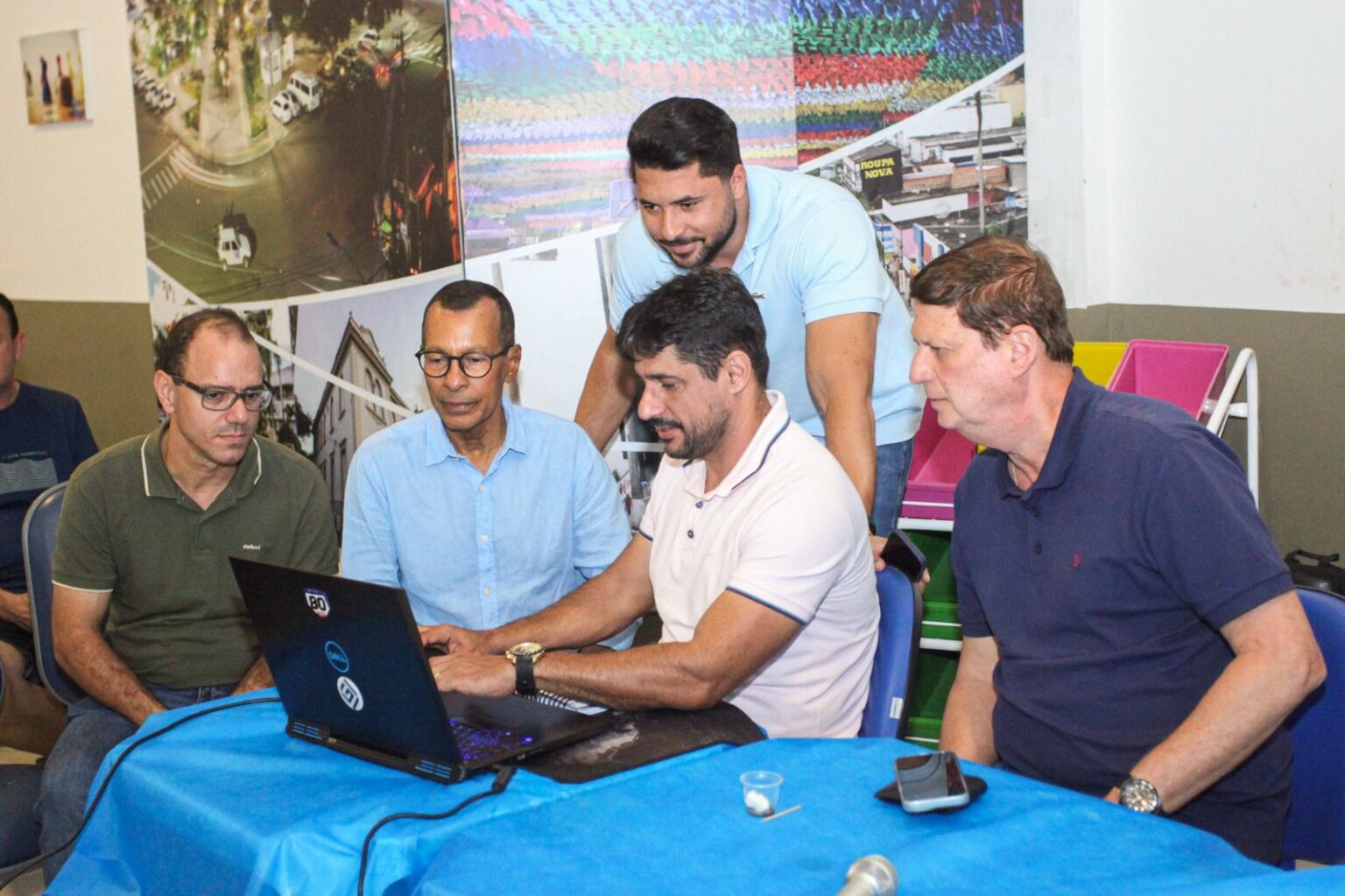 Prefeitura de Santo Antônio de Jesus apresenta pré-projetos para novos galpões da Feira Livre – Prefeitura de Santo Antônio de Jesus - BA