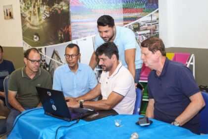 Prefeitura de Santo Antônio de Jesus apresenta pré-projetos para novos galpões da Feira Livre – Prefeitura de Santo Antônio de Jesus - BA