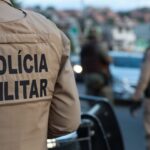 Homem é preso por cobrar R$ 130 de turista após pintura corporal no Farol da Barra