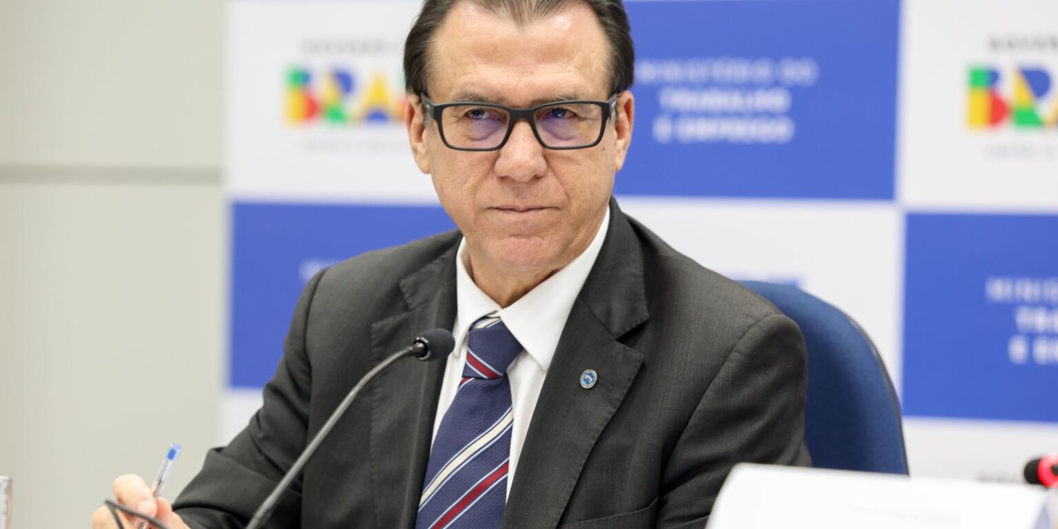 "O mundo não vai acabar", diz Luiz Marinho sobre tarifaço dos EUA