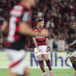 Com direito a gol relâmpago, Flamengo derrota Estudiantes no Maracanã