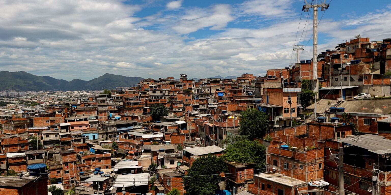 Curso capacita jovens de favelas para produzir conteúdo nas redes