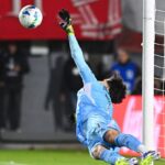 Rossi brilha nos pênaltis e garante classificação do Flamengo