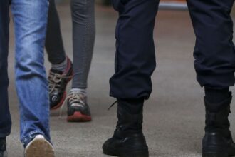 TCE suspende processos seletivos para escolas cívico-militares em SP