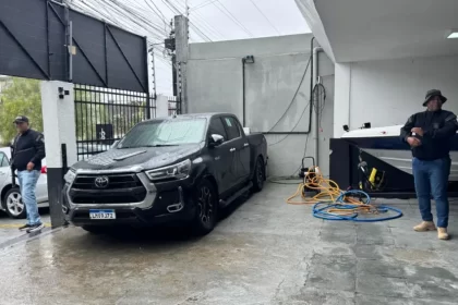 Após deixar Hilux para conserto em Feira de Santana, advogado do RJ descobre que veículo foi colocado à venda