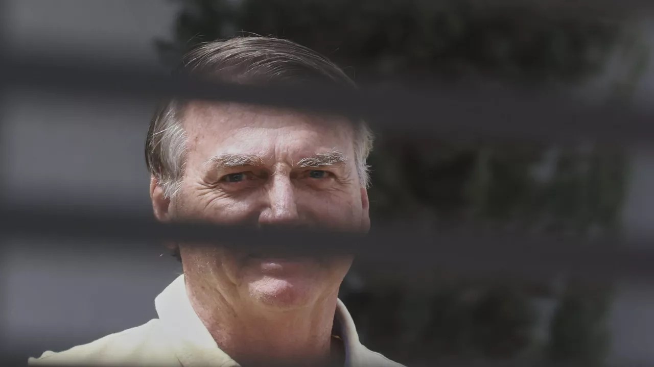 Bolsonaro vira alvo de novas investigações no STF