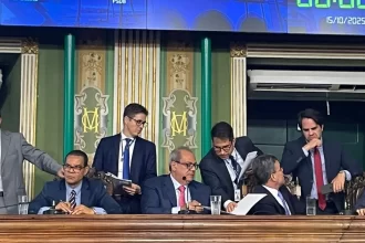 Câmara de Salvador aprova projeto que libera construção de prédios acima de 25 andares na orla