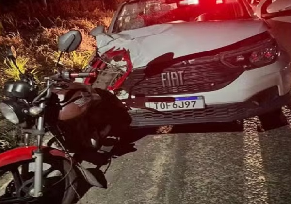 Casal morre após carro atingir moto na BR-101, trecho de Itagimirim