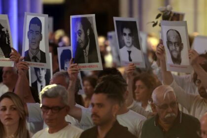 Catedral da Sé lotada rememora os 50 anos do assassinato de Herzog
