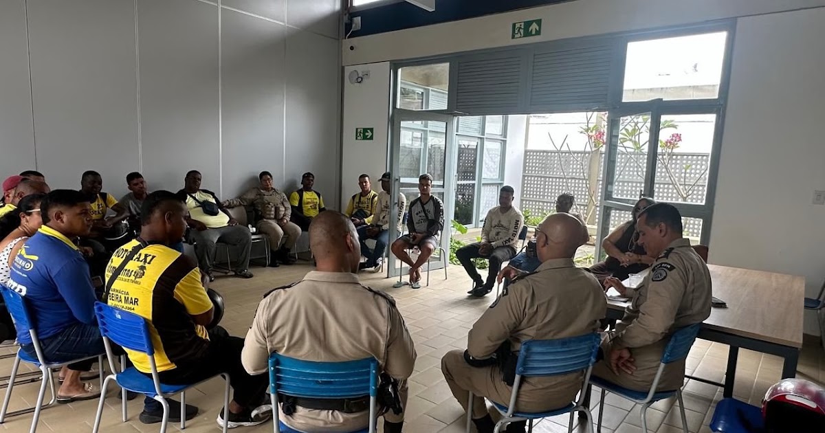 Comandante do 23° Batalhão se reúne com motociclistas de Itaparica para discutir segurança e mobilidade