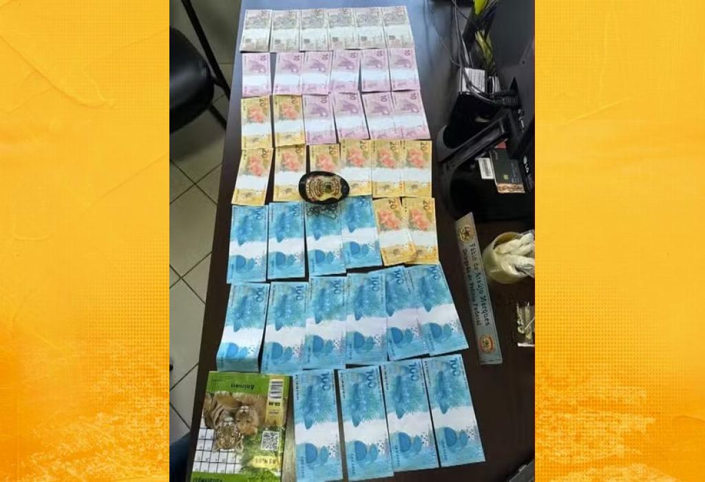 Dois homens são presos com R$ 2 mil em notas falsas entregues pelos Correios em Feira de Santana