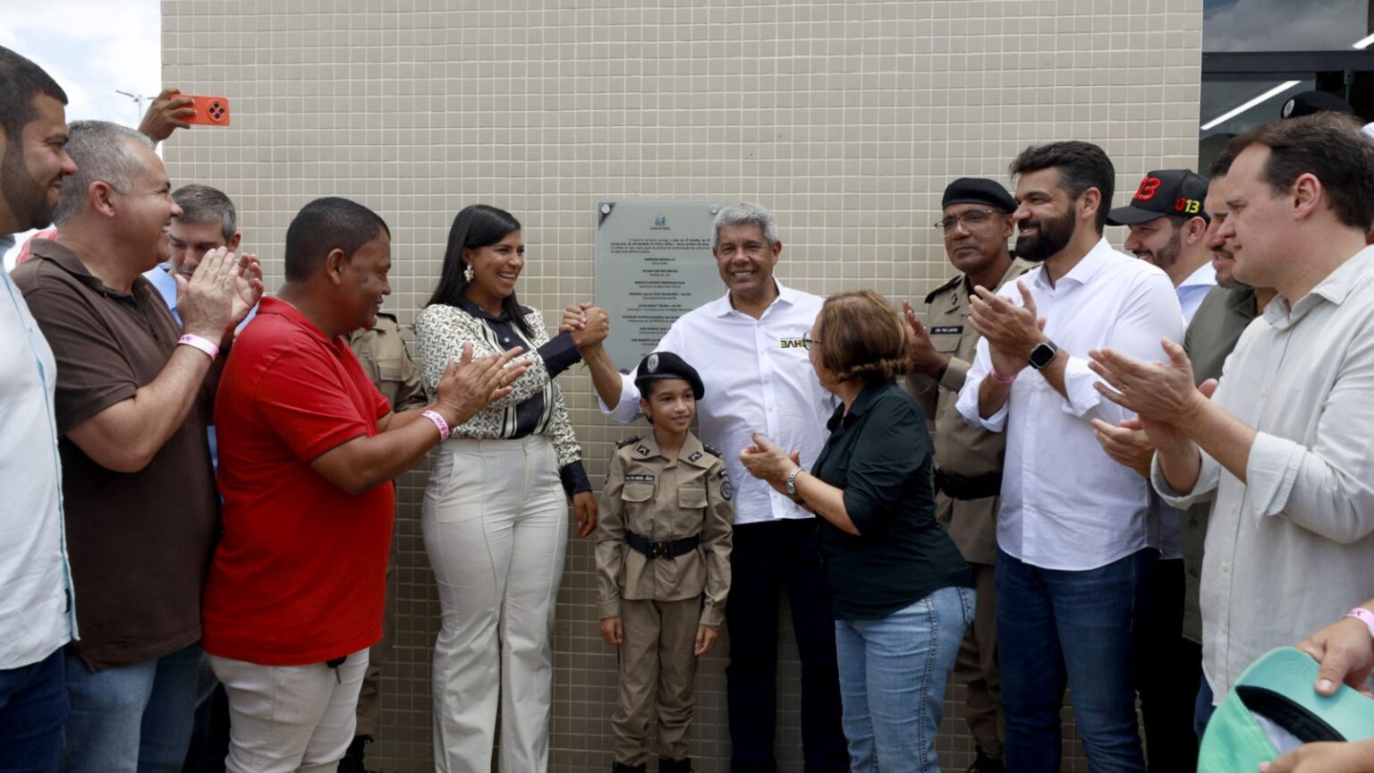Governador inaugura nova sede da Polícia Militar em Laje e entrega obras de infraestrutura na região