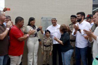 Governador inaugura nova sede da Polícia Militar em Laje e entrega obras de infraestrutura na região