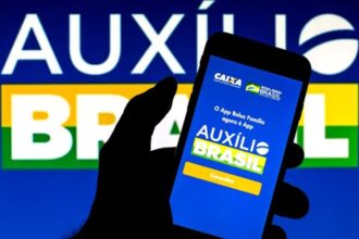 Governo notifica 176 mil pessoas para devolver valores do Auxílio Emergencial