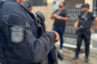 Homem preso por submeter idosos a condições degradantes em Salvador