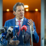 'Incluir o pobre no orçamento e o rico no imposto de renda segue como compromisso deste governo' — Agência Gov