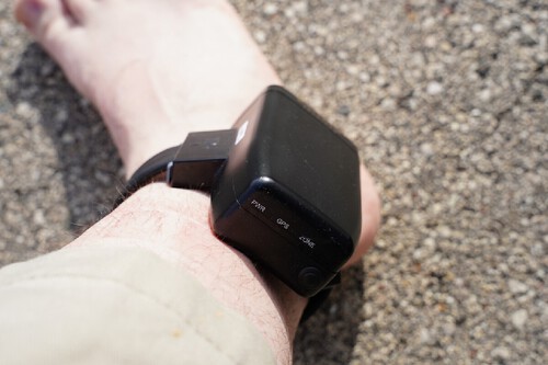 Investigada por furto presa em SAJ mantinha tornozeleira eletrônica desligada