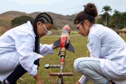 Jornada de Foguetes reunirá mais de 5 mil alunos do Brasil no Rio
