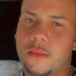 Jovem morre após cair de caminhonete em Medeiros Neto