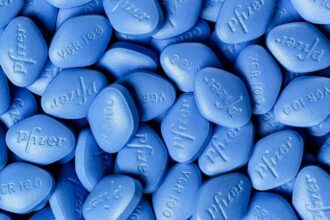 Jovem morre após tomar medicamento para disfunção erétil antes de jogo de futebol em Feira de Santana