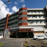 Mãe é presa em Salvador após esfaquear filho de 8 anos em São Caetano