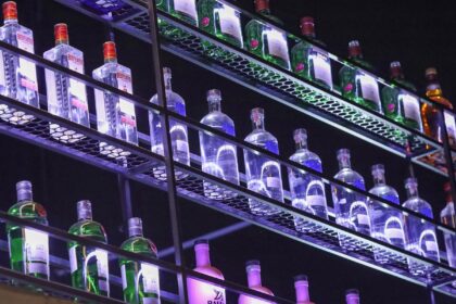 País tem 29 casos confirmados de intoxicação por metanol, diz governo