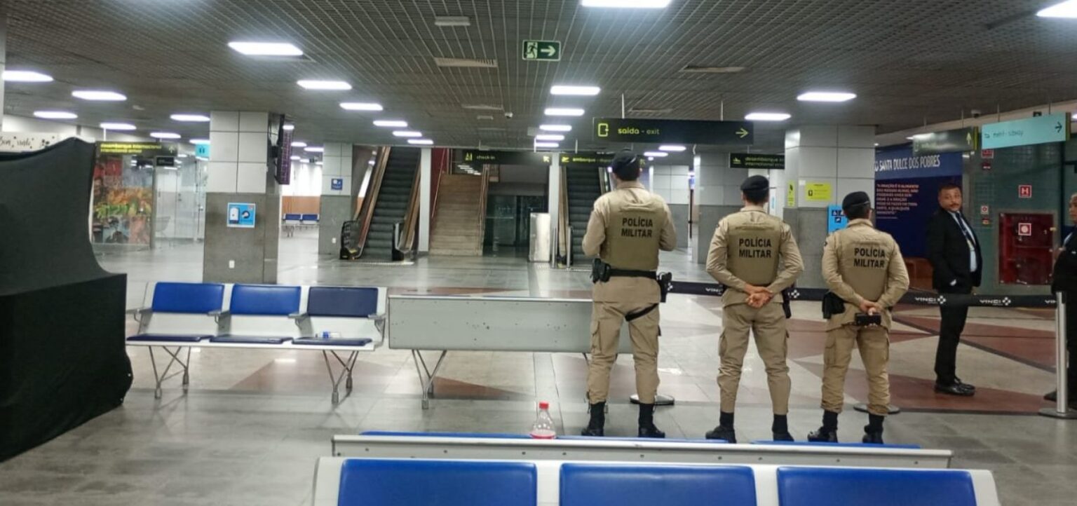 Polícia isola área do Aeroporto de Salvador após suspeita de bomba