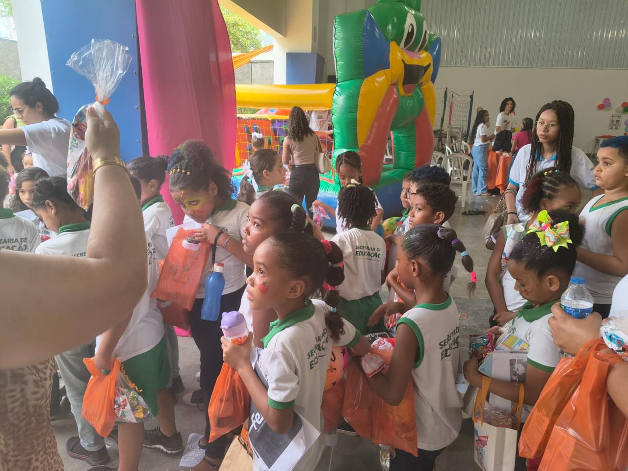 Projeto “Mais Infância nos Pátios, Menos Tempo nas Telas: Brincar é Movimento”