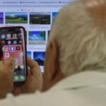 Redes sociais moldam opinião de todas as faixas etárias