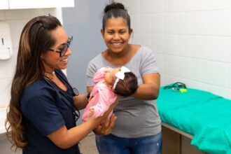 SUS garante cuidado integral às crianças desde os primeiros dias de vida — Agência Gov