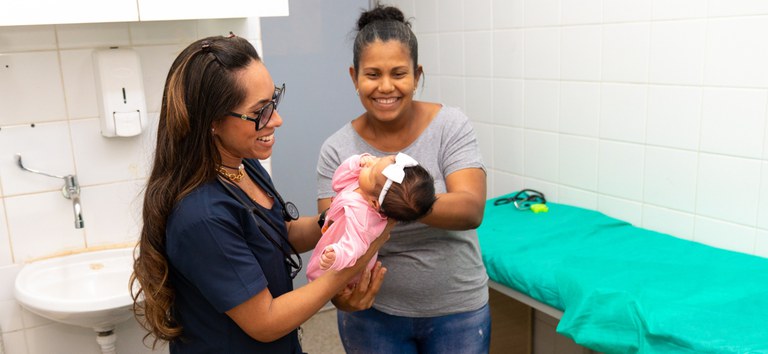 SUS garante cuidado integral às crianças desde os primeiros dias de vida — Agência Gov