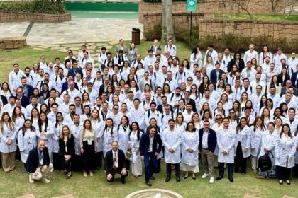 SUS recebe 322 novos médicos especialistas que atuarão nas cinco regiões do País — Agência Gov