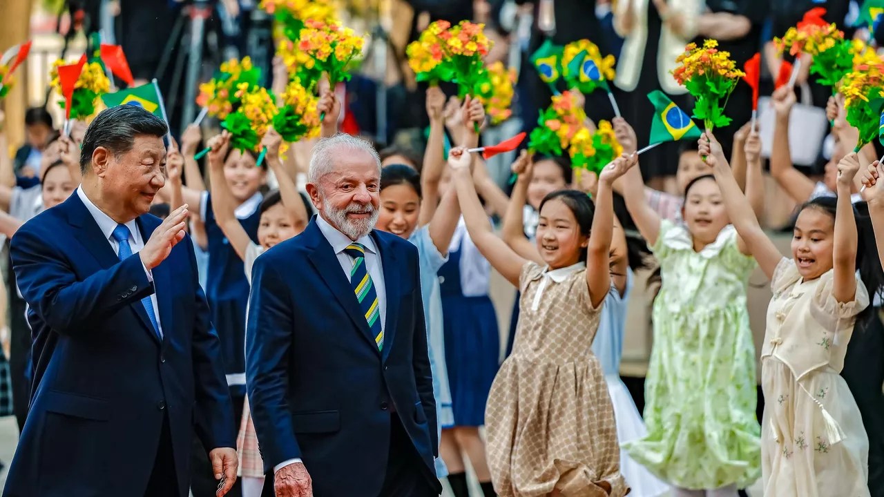 Terras raras: especialistas explicam por que parceria com os EUA não faz sentido